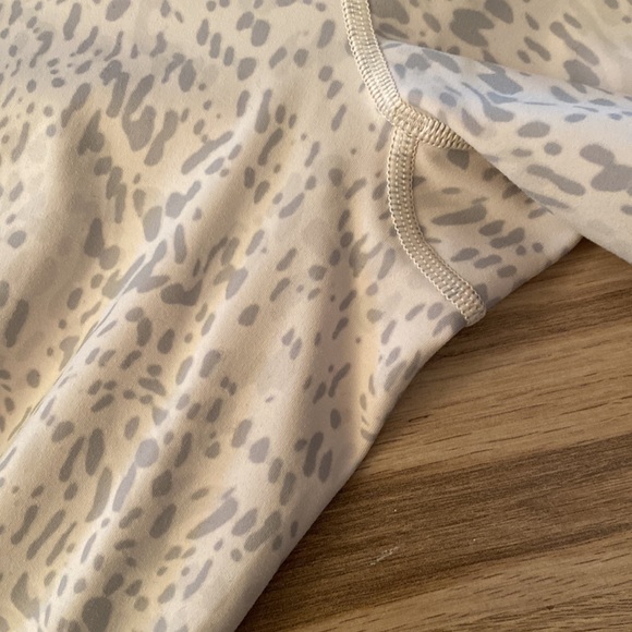 athleta • salutation stash pocket tight • small - Picture 7 of 7